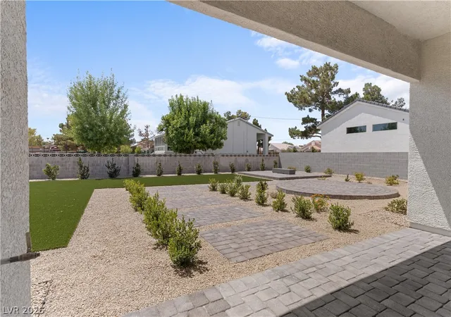 15th image of 5632 Grizzly Summit Dr, Las Vegas, NV 89130 | MLS# 2800510