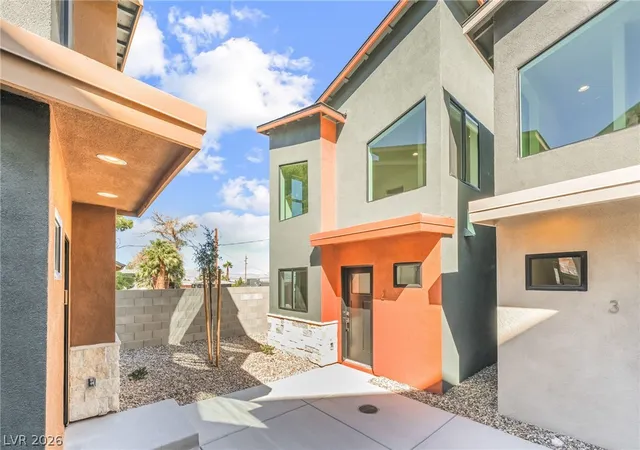 1st image of 350 N 13th St, Las Vegas, NV 89101 | MLS# 2800728