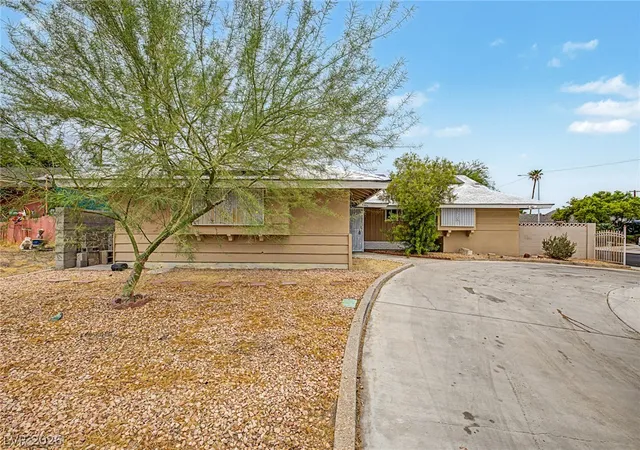 Photo 2 of Single family home for sale at 4000 Fortune Ave, Las Vegas, NV 89107 | MLS# 2800278 | Listing updated on 2026-08-18