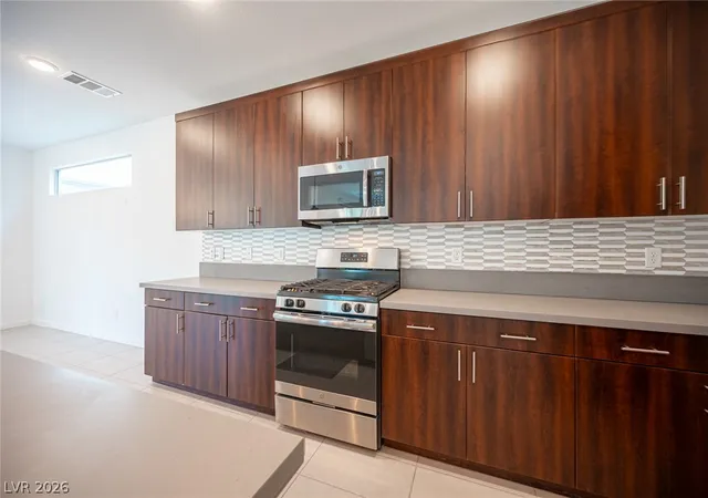 Photo 3 of Single family home for sale at 524 Grand Cascade Pl, North Las Vegas, NV 89084 | MLS# 2800433 | Listing updated on 2026-10-02