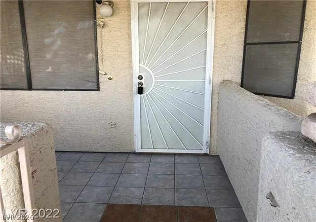 3rd image of 1105 Sulphur Springs Ln, Las Vegas, NV 89128