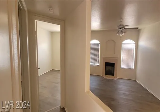 Listing Photo 5 - Condo for sale in building located at 4555 Sahara Ave, Las Vegas, NV 89104 - Unit #252