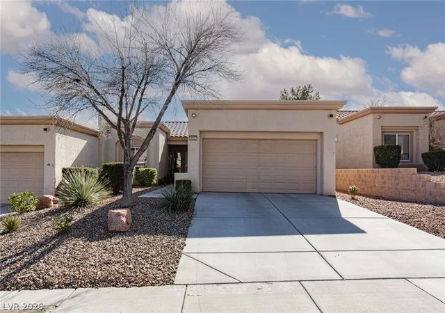 Photo 3 of Townhouse for sale at 10627 Mission Lakes Ave, Las Vegas, NV 89134 | MLS# 2800932 | Listing updated on 2026-07-21