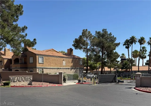 2nd image of 201 Mission Laguna Ln, Las Vegas, NV 89107
