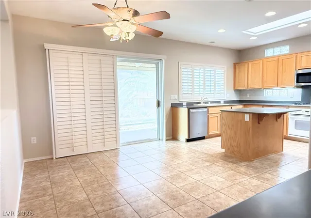 Photo 4 of Sale Pending at 1995 Oliver Springs St, Henderson, NV 89052 | MLS# 2801110 | Listing updated on 2026-07-25