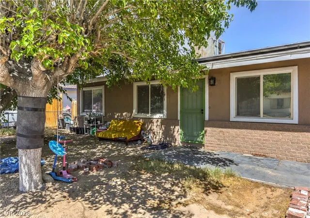 Photo 3 of Single family home for sale at 2116 W Travis St, North Las Vegas, NV 89030 | MLS# 2801206 | Listing updated on 2026-08-19