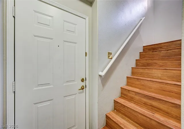 Listing Photo 5 - Condo for sale in building located at 1604 Cardinal Blf Dr, Las Vegas, NV 89128 - Unit #202