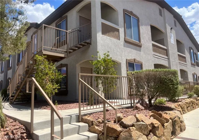 1st image of 2305 W Horizon Ridge Pkwy #1613, Henderson, NV 89052 | MLS# 2800657
