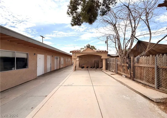3rd image of 1967 Linn Ln, Las Vegas, NV 89156 | MLS# 2801737