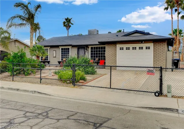 3rd image of 406 Ash St, Henderson, NV 89015 | MLS# 2800935