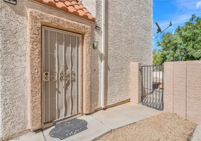 Photo 4 of Sale Pending at 3124 Centavo Dr, Las Vegas, NV 89117 | MLS# 2801885 | Listing updated on 2026-08-20
