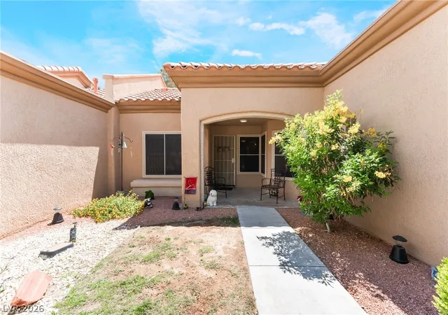 Photo 4 of Townhouse for sale at 9333 Fresh Spring Dr, Las Vegas, NV 89134 | MLS# 2801556 | Listing updated on 2026-07-27