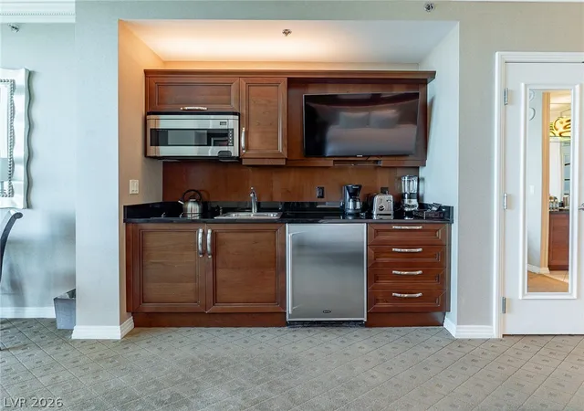 4th image of 135 E Harmon Ave #2104, Las Vegas, NV 89109 | MLS# 2799090
