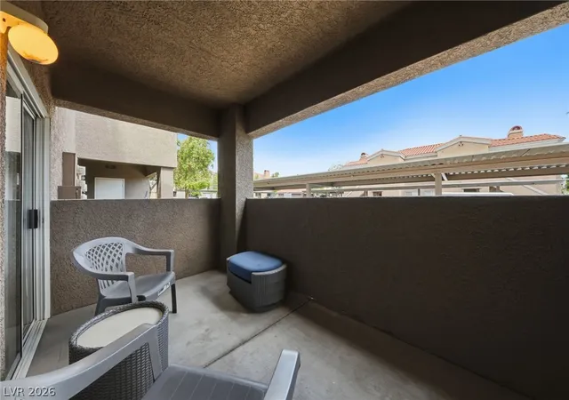 Listing Photo 3 - Condo for sale in building located at 5525 W Flamingo Rd, Las Vegas, NV 89103 - Unit #1023