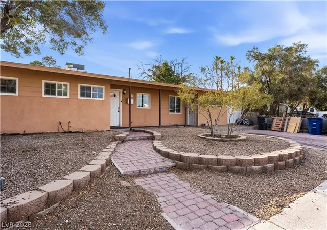 Photo 2 of Single family home for sale at 1001 Silver Lake Dr, Las Vegas, NV 89108 | MLS# 2802216 | Listing updated on 2026-07-27