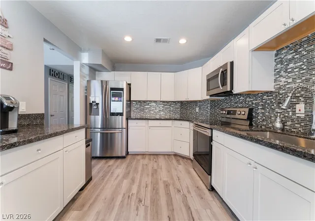 2nd image of 6250 W Flamingo Rd, Las Vegas, NV 89103