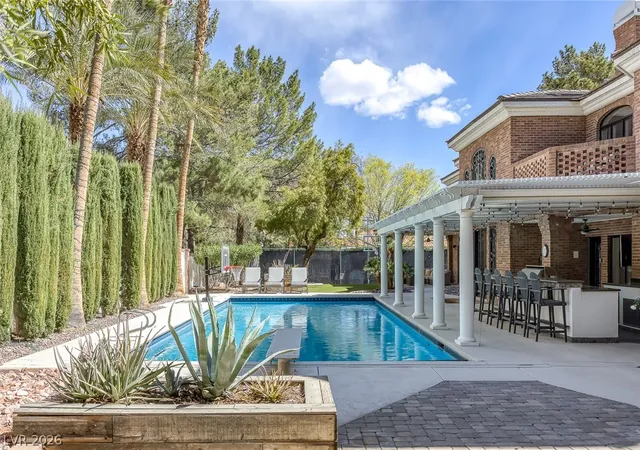Photo 3 of Single family home for sale at 2239 Chatsworth Ct, Henderson, NV 89074 | MLS# 2802266 | Listing updated on 2026-08-22