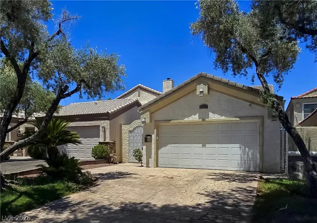 Photo 2 of Single family home for sale at 3181 Bel Air Dr, Las Vegas, NV 89109 | MLS# 2802354 | Listing updated on 2026-07-22