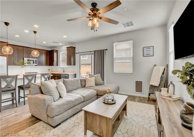 2nd image of 688 Bamboo Bend Pl, Henderson, NV 89011 | MLS# 2801153