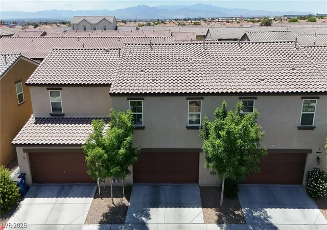 Photo 4 of Townhouse for sale at 4517 Woolcomber St, Las Vegas, NV 89115 | MLS# 2802588 | Listing updated on 2026-08-13