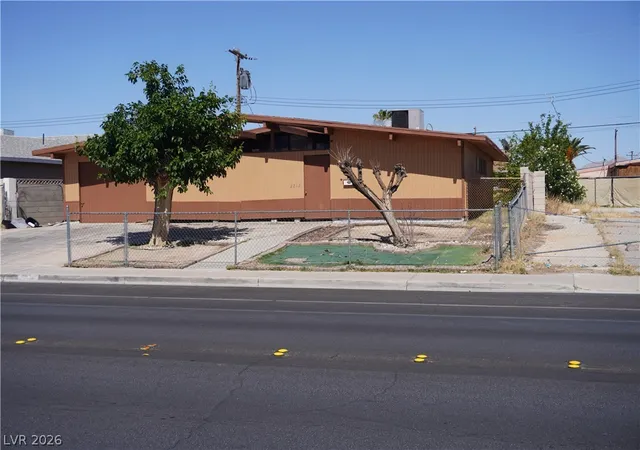 2nd image of 2212 Revere St, North Las Vegas, NV 89030 | MLS# 2802556