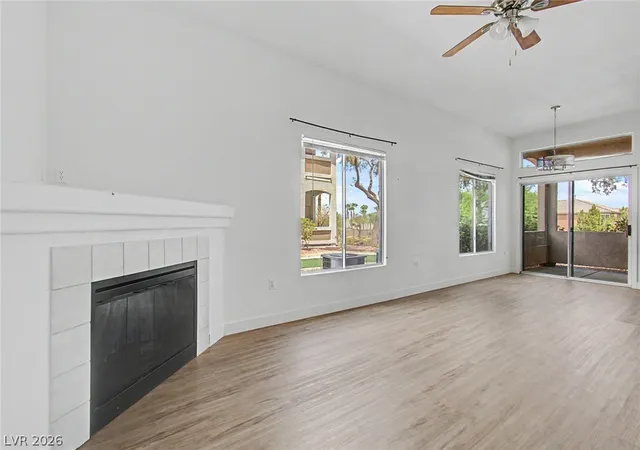 3rd image of 2305 W Horizon Ridge Pkwy #3813, Henderson, NV 89052 | MLS# 2801817