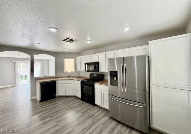 Photo 2 of Sale Pending at 7437 Mojave Cyn St, Las Vegas, NV 89139 | MLS# 2803104 | Listing updated on 2026-08-26