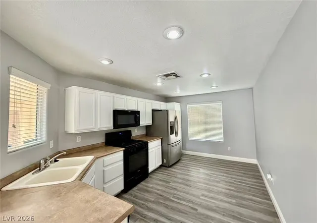 Photo 4 of Sale Pending at 7437 Mojave Cyn St, Las Vegas, NV 89139 | MLS# 2803104 | Listing updated on 2026-08-26