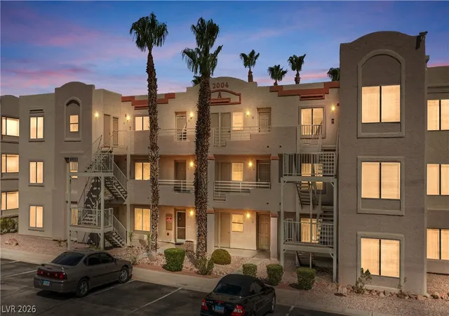 2nd image of 2004 Mesquite Ln #303, Laughlin, NV 89029 | MLS# 2801351