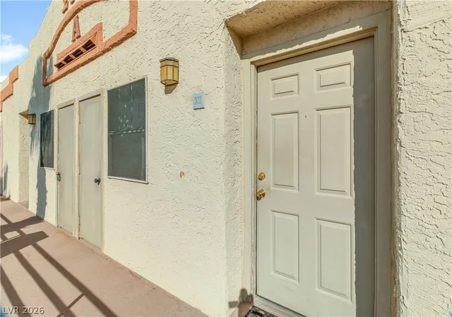 3rd image of 2004 Mesquite Ln #303, Laughlin, NV 89029 | MLS# 2801351