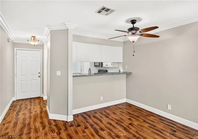 4th image of 2004 Mesquite Ln #303, Laughlin, NV 89029 | MLS# 2801351