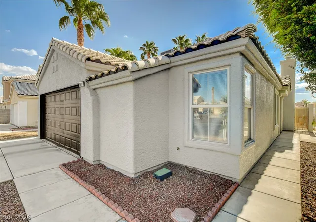 Photo 2 of Single family home for sale at 1621 Raspberry Hl Rd, Las Vegas, NV 89142 | MLS# 2803168 | Listing updated on 2026-07-31