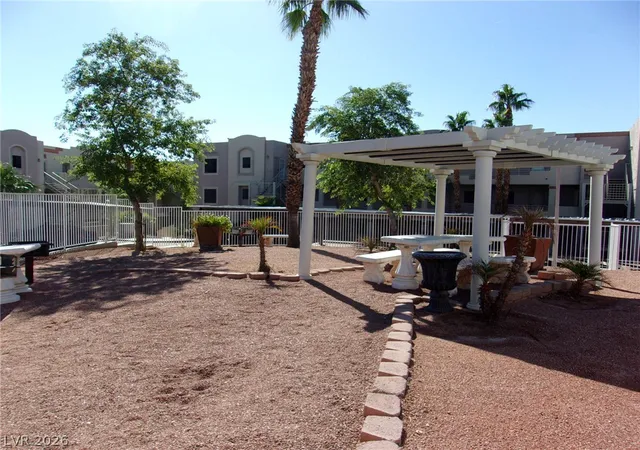 2nd image of 2032 Mesquite Ln, Laughlin, NV 89029