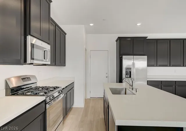 Photo 4 of Single family home for sale at 553 Preston Crst St, Henderson, NV 89011 | MLS# 2803411 | Listing updated on 2026-07-26