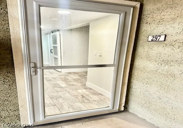 Listing Photo 5 - Condo for sale in building located at 5317 Indian River Dr, Las Vegas, NV 89103 - Unit #297