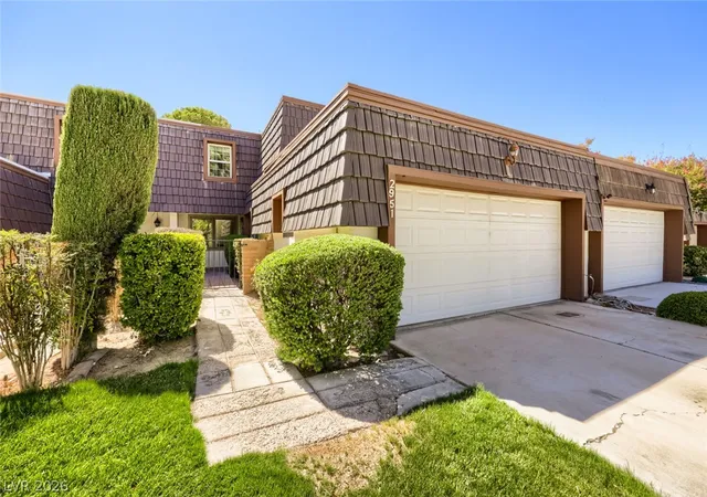 Townhouse for sale at 2951 Pinehurst Dr, Las Vegas, NV 89109 | MLS# 2803399