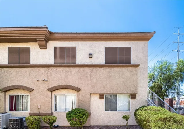 Listing Photo 5 - Condo for sale in building located at 3400 Cabana Dr, Las Vegas, NV 89122 - Unit #2127