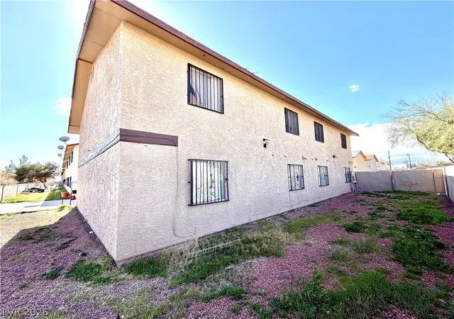 Listing Photo 5 - Condo for sale in building located at 3244 Figler Ct, North Las Vegas, NV 89030