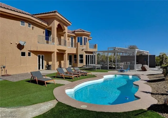 Photo 1 of Mansion for sale at 395 E Wigwam Ave, Las Vegas, NV 89123 | MLS# 2802229 | Listing updated on 2026-08-15
