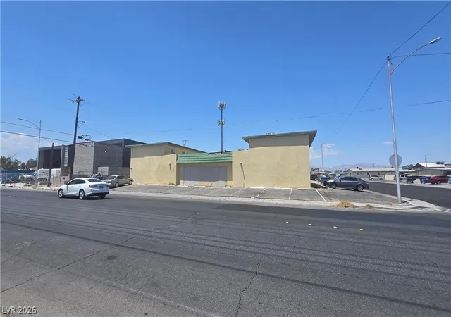 2nd image of 2405 Mccarran St, North Las Vegas, NV 89030 | MLS# 2803671