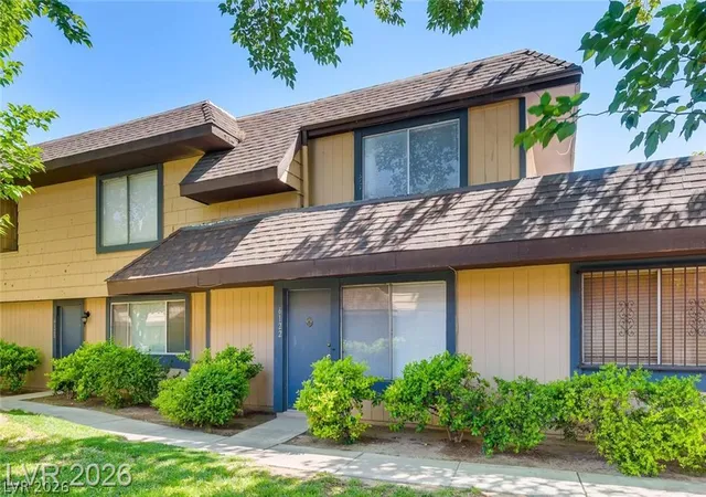 Townhouse for sale at 6156 Meadow Vista Ln, Las Vegas, NV 89103 | MLS# 2804193
