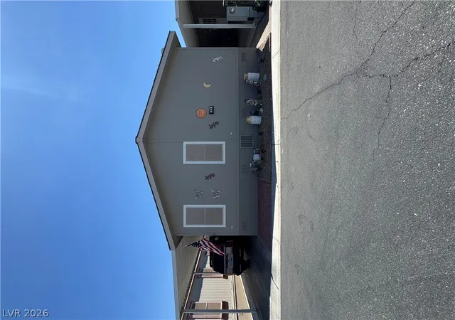 3rd image of 820 Montecito Dr, Pahrump, NV 89048 | MLS# 2804372