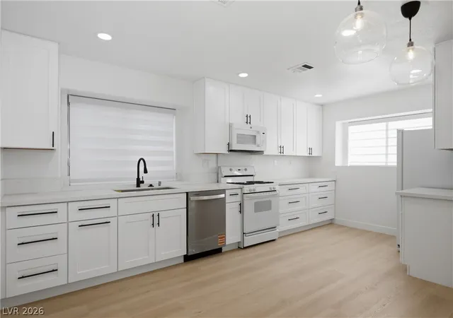 5th image of 1447 Tiny Pebble Wy, Las Vegas, NV 89142 | MLS# 2804396