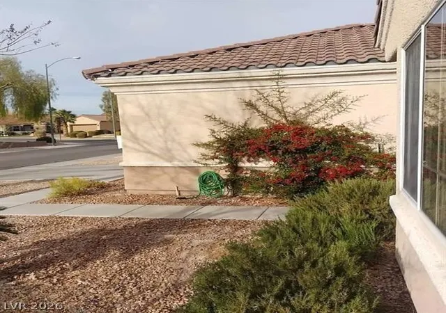 Photo 3 of Single family home for sale at 1652 Black Fox Cyn Rd, Henderson, NV 89052 | MLS# 2804586 | Listing updated on 2026-08-29
