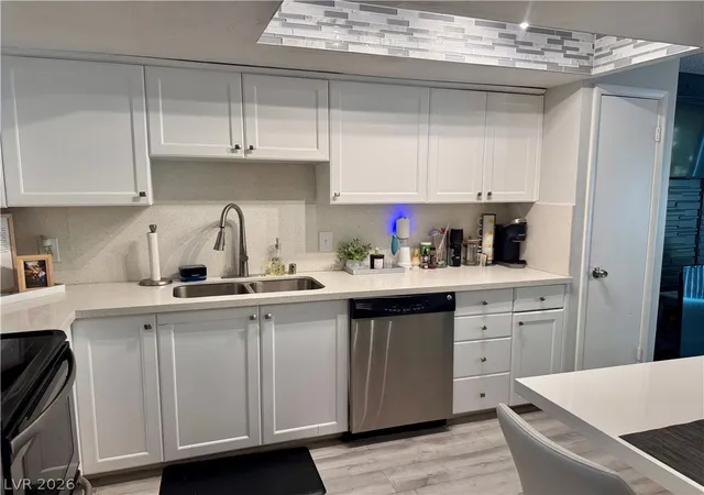 Photo 4 of Townhouse for sale at 5474 S Maryland Pkwy, Las Vegas, NV 89119 | MLS# 2804611 | Listing updated on 2026-07-30