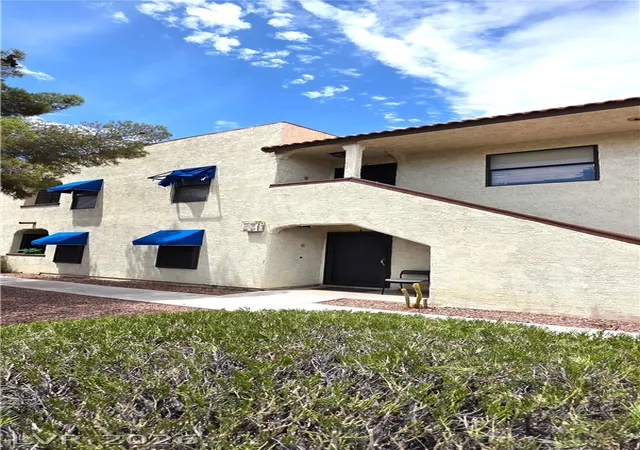 2nd image of 6117 W Oakey Blvd, Las Vegas, NV 89146