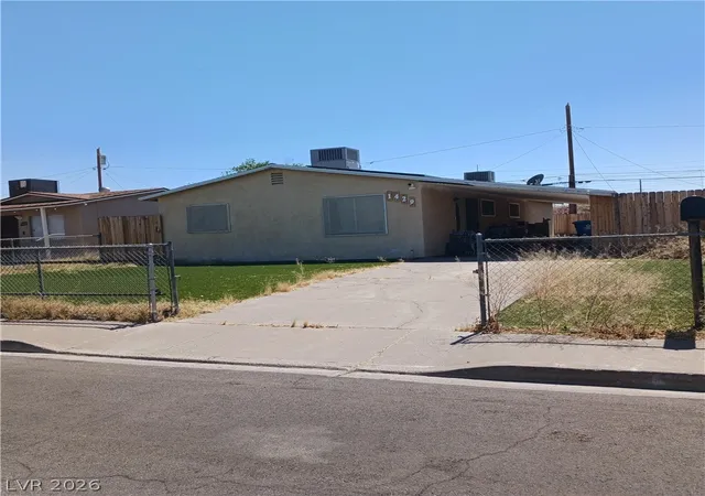 Photo 2 of Sale Pending at 1429 Chestnut St, Henderson, NV 89011 | MLS# 2805051 | Listing updated on 2026-08-28