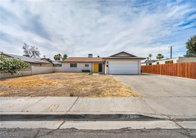 Photo 3 of Single family home for sale at 913 De Met Dr, Las Vegas, NV 89119 | MLS# 2805449 | Listing updated on 2026-08-03