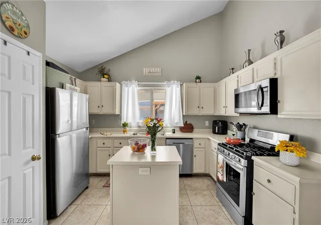 Photo 3 of Single family home for sale at 1714 La Cruz Dr, Henderson, NV 89014 | MLS# 2805433 | Listing updated on 2026-09-01