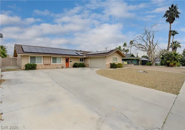 Photo 3 of Single family home for sale at 2704 W Oakey Blvd, Las Vegas, NV 89102 | MLS# 2805496 | Listing updated on 2026-08-19